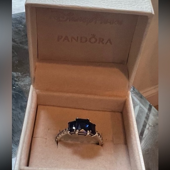 Blue Rectangular Three Stone Sparkling Ring US8 - Picture 9 of 12